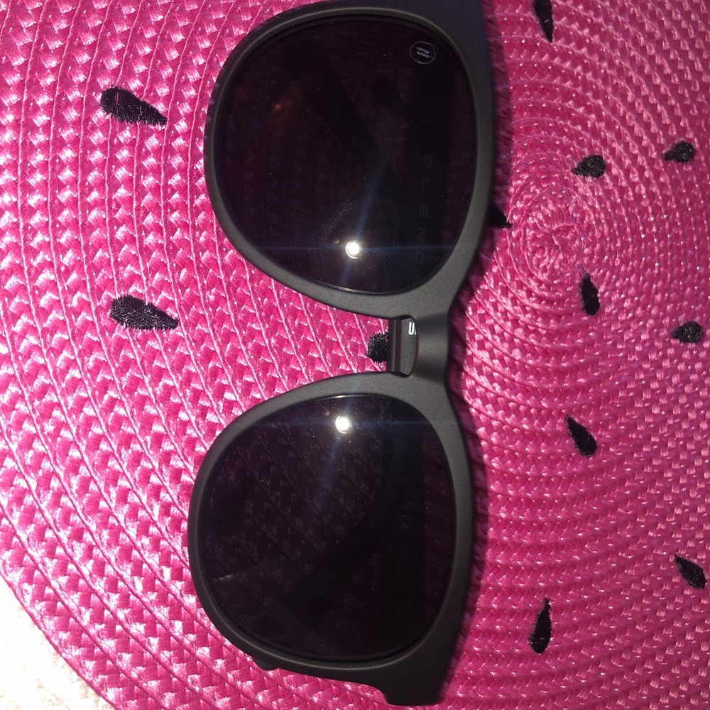 Blenders eyewear sunglasses